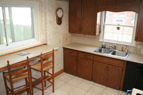 2121 Pierce St, Flint, MI 48503 photo 9
