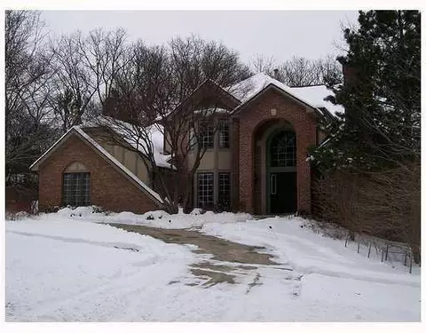 3309 E Dobson, Ann Arbor, MI 48105 photo 1