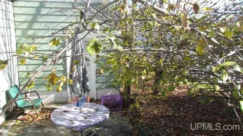 512 Poplar, Ishpeming, MI 49849 photo 5