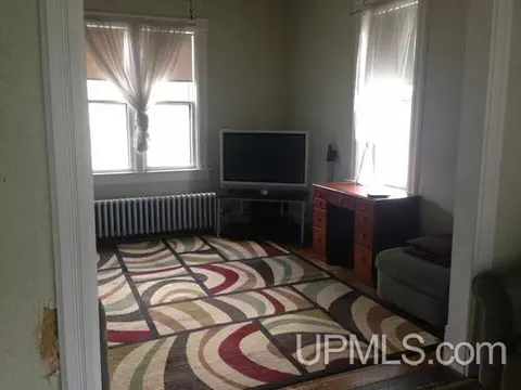 625 Park, Ishpeming, MI 49849 photo 4