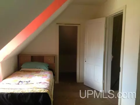 625 Park, Ishpeming, MI 49849 photo 8