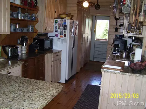 6053 E 5, Bark River, MI 49807 photo 9
