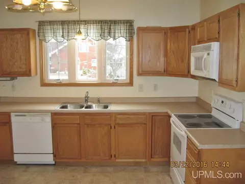 1101 Pierce, Wakefield, MI 49968 photo 2