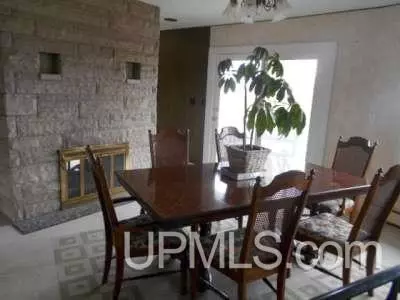 6604 N, Escanaba, MI 49829 photo 4