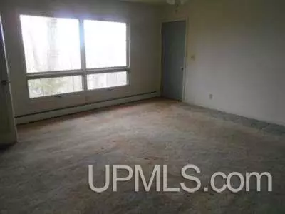 6604 N, Escanaba, MI 49829 photo 13