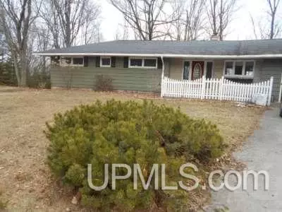 6604 N, Escanaba, MI 49829 photo 3
