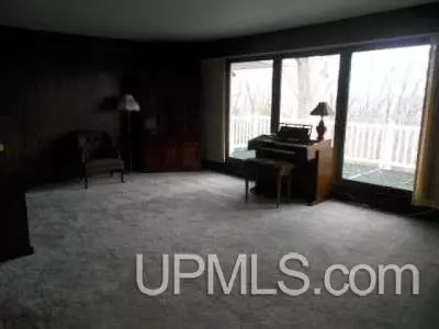 6604 N, Escanaba, MI 49829 photo 9