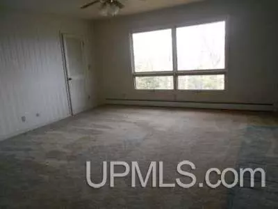 6604 N, Escanaba, MI 49829 photo 14