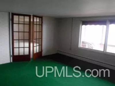 6604 N, Escanaba, MI 49829 photo 28