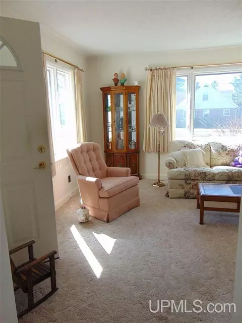 703 Elliott, Ishpeming, MI 49849 photo 7