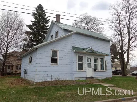 103 New York, Ishpeming, MI 49849 photo 27