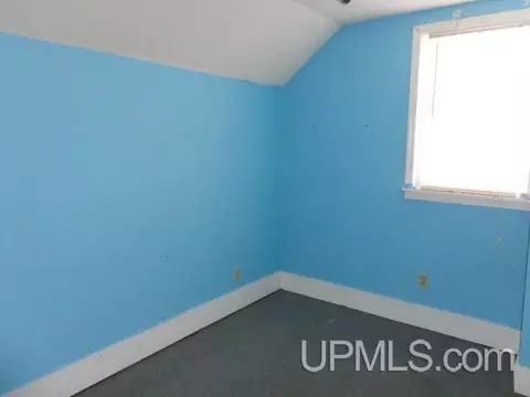 103 New York, Ishpeming, MI 49849 photo 10