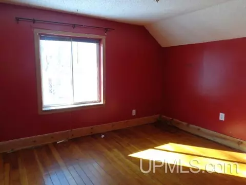 103 New York, Ishpeming, MI 49849 photo 14