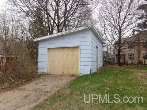 103 New York, Ishpeming, MI 49849 photo 16