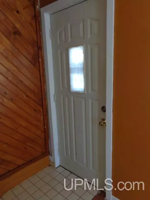 103 New York, Ishpeming, MI 49849 photo 8