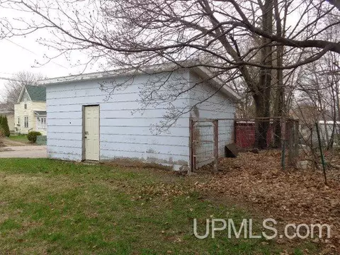 103 New York, Ishpeming, MI 49849 photo 24