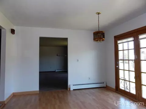 301 Brady, L'anse, MI 49946 photo 5