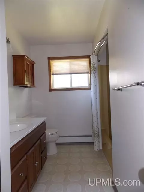 301 Brady, L'anse, MI 49946 photo 10
