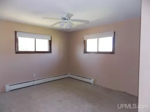 301 Brady, L'anse, MI 49946 photo 7