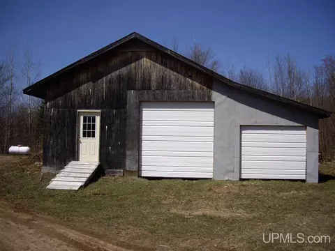 8045 N Billie Helmer, Deerton, MI 49822 photo 4