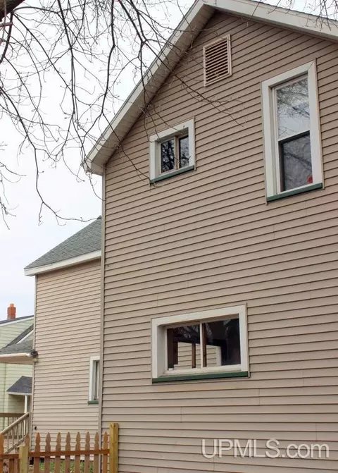 345 S Second, Ishpeming, MI 49849 photo 3