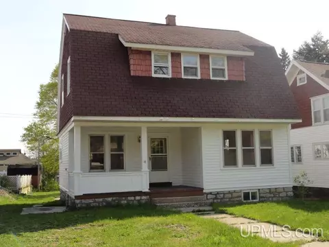 109 E Chocolay, Munising, MI 49862 photo 1