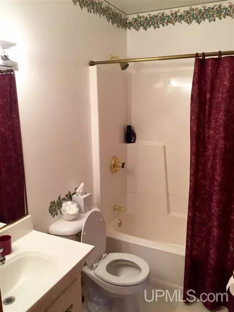 57 North Cp, Ishpeming, MI 49849 photo 14