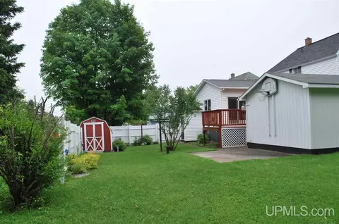 46 3rd, South Range, MI 49963 photo 5