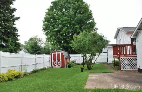 46 3rd, South Range, MI 49963 photo 6