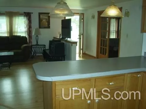 14 Mapleview, Gladstone, MI 49837 photo 7