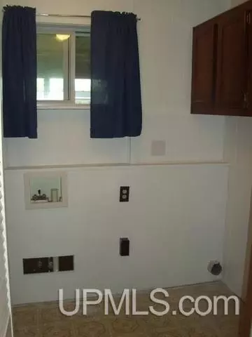 14 Mapleview, Gladstone, MI 49837 photo 18