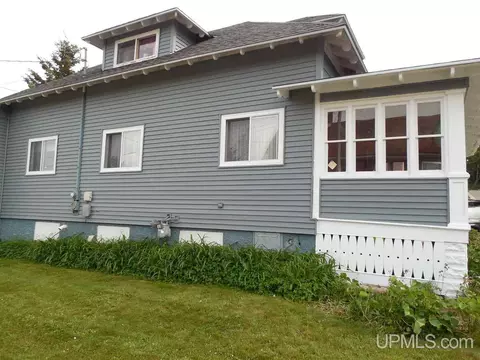 211 Cherry, Munising, MI 49862 photo 8