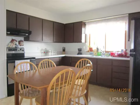 211 Cherry, Munising, MI 49862 photo 5