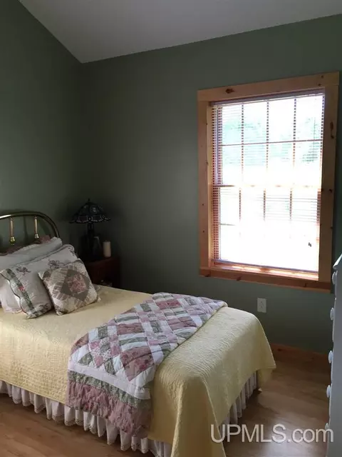 91 N Whealkate, South Range, MI 49963 photo 18