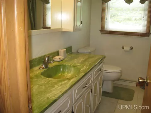 4375 M, Escanaba, MI 49829 photo 12