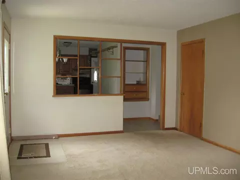 4375 M, Escanaba, MI 49829 photo 6