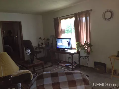 648 Poplar, Ishpeming, MI 49849 photo 10