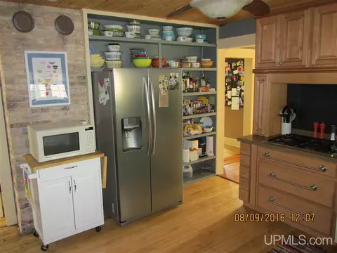 725 N First, Ishpeming, MI 49849 photo 11