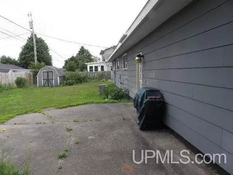225 S Marigold, Ishpeming, MI 49849 photo 22