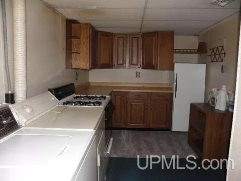225 S Marigold, Ishpeming, MI 49849 photo 20