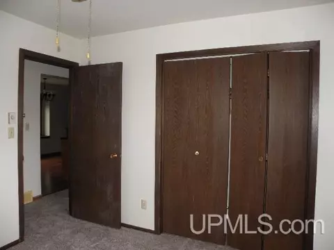 225 S Marigold, Ishpeming, MI 49849 photo 9