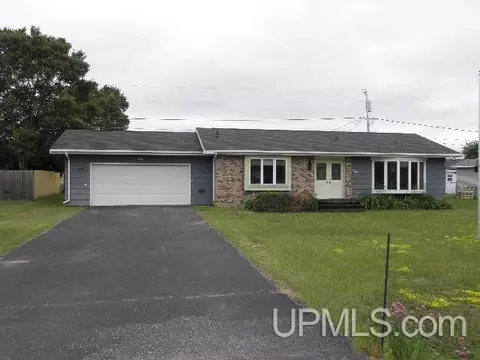 225 S Marigold, Ishpeming, MI 49849 photo 1