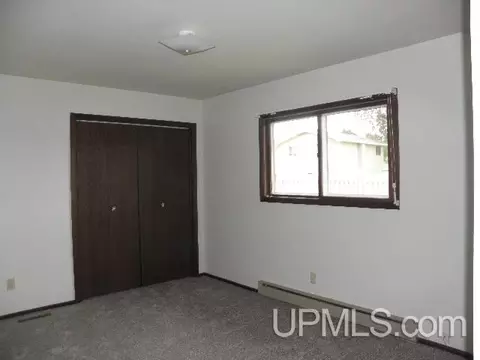 225 S Marigold, Ishpeming, MI 49849 photo 10