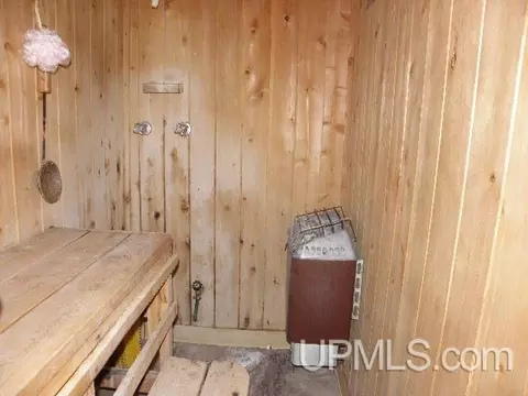 225 S Marigold, Ishpeming, MI 49849 photo 15
