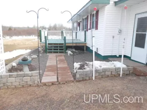 19769 Mcrae, Ewen, MI 49925 photo 12