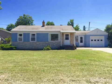 838 Palms, Ishpeming, MI 49849 photo 1