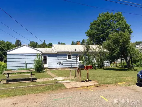 838 Palms, Ishpeming, MI 49849 photo 13