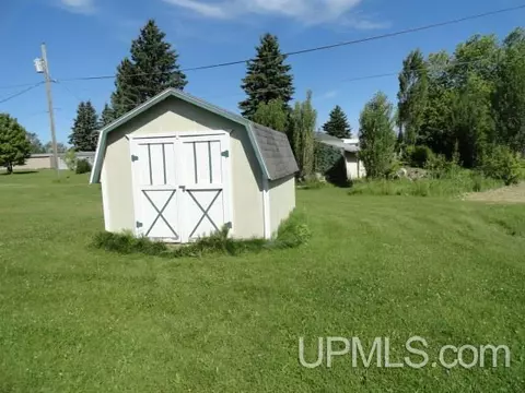 15 Cedar, White Pine, MI 49971 photo 2