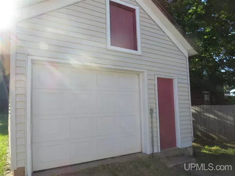 912 N Third, Ishpeming, MI 49849 photo 31