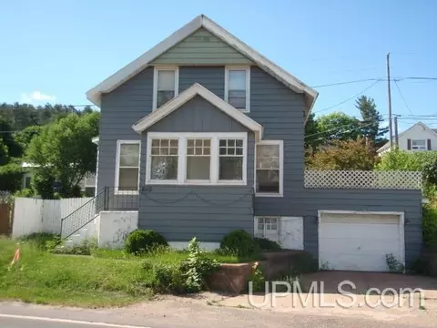640 E Division, Ishpeming, MI 49849 photo 3
